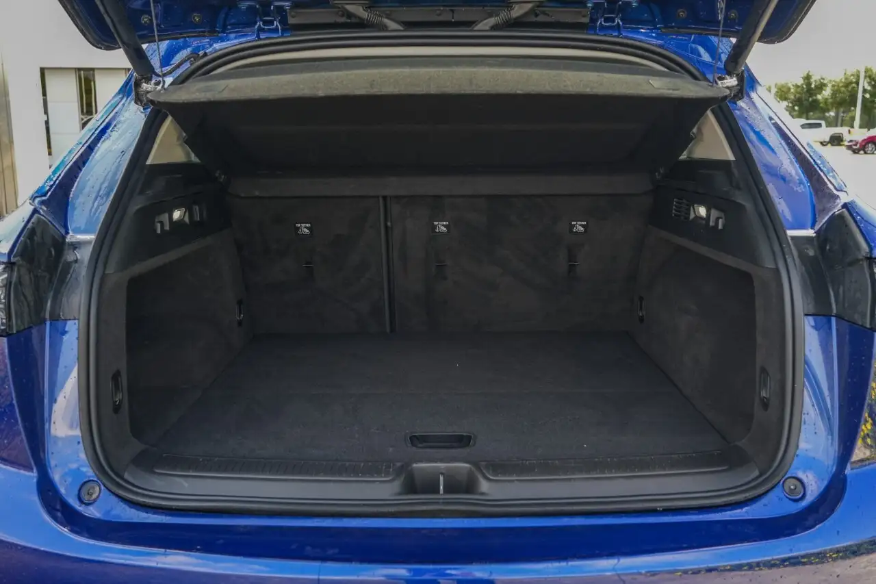 Buick Envision photo Buick Envision