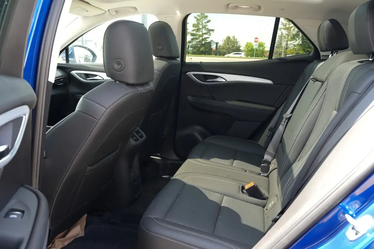 Buick Envision photo Buick Envision