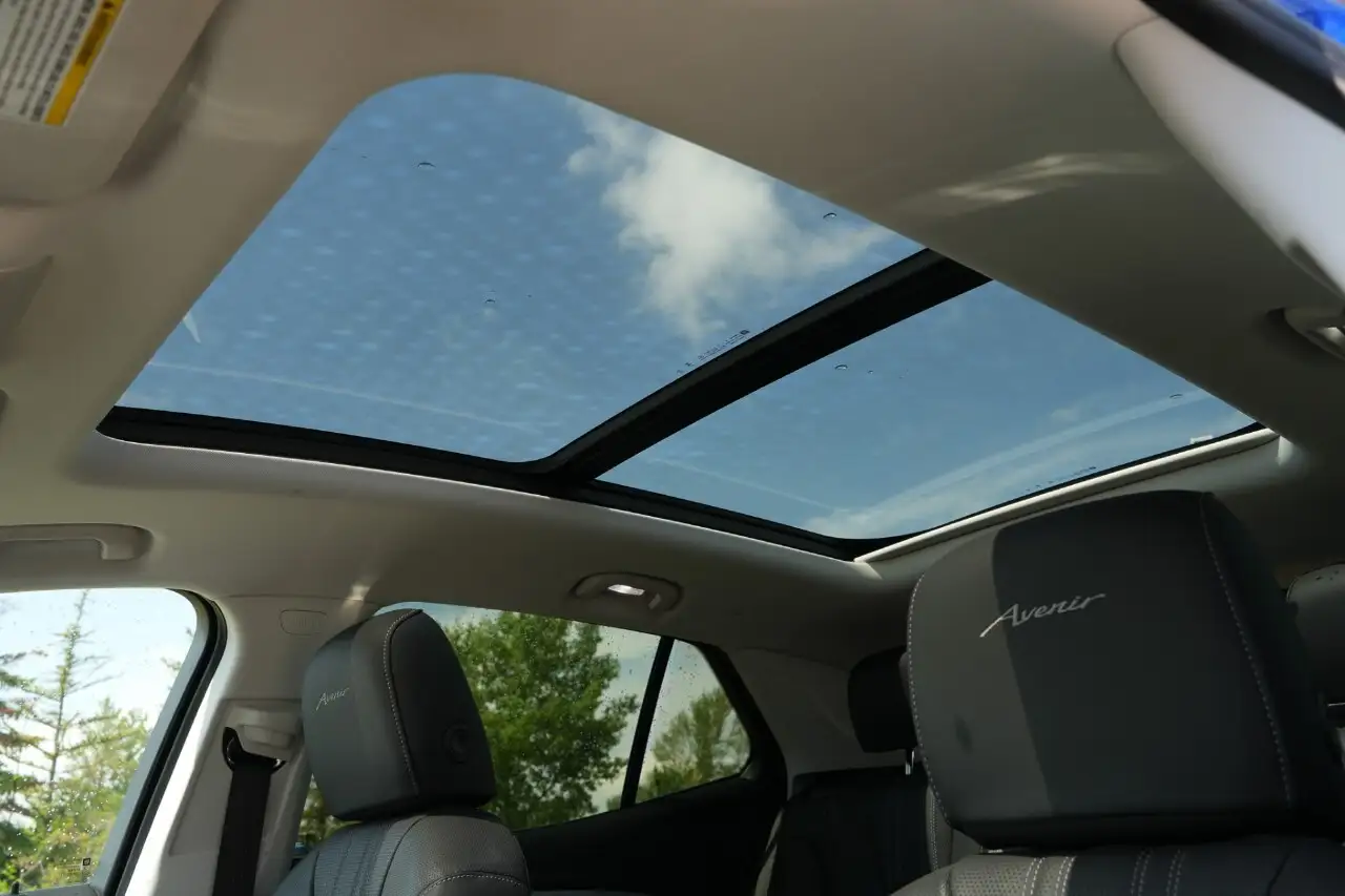 Buick Envision photo Buick Envision