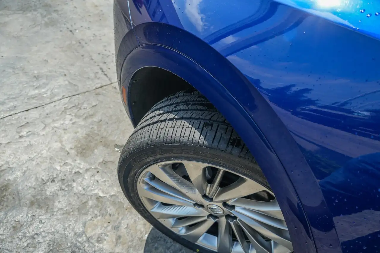 Buick Envision photo Buick Envision