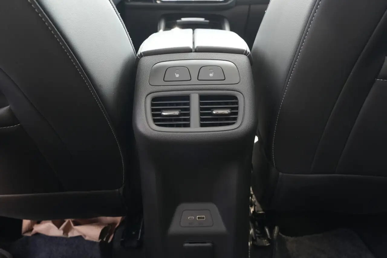 Buick Envision photo Buick Envision