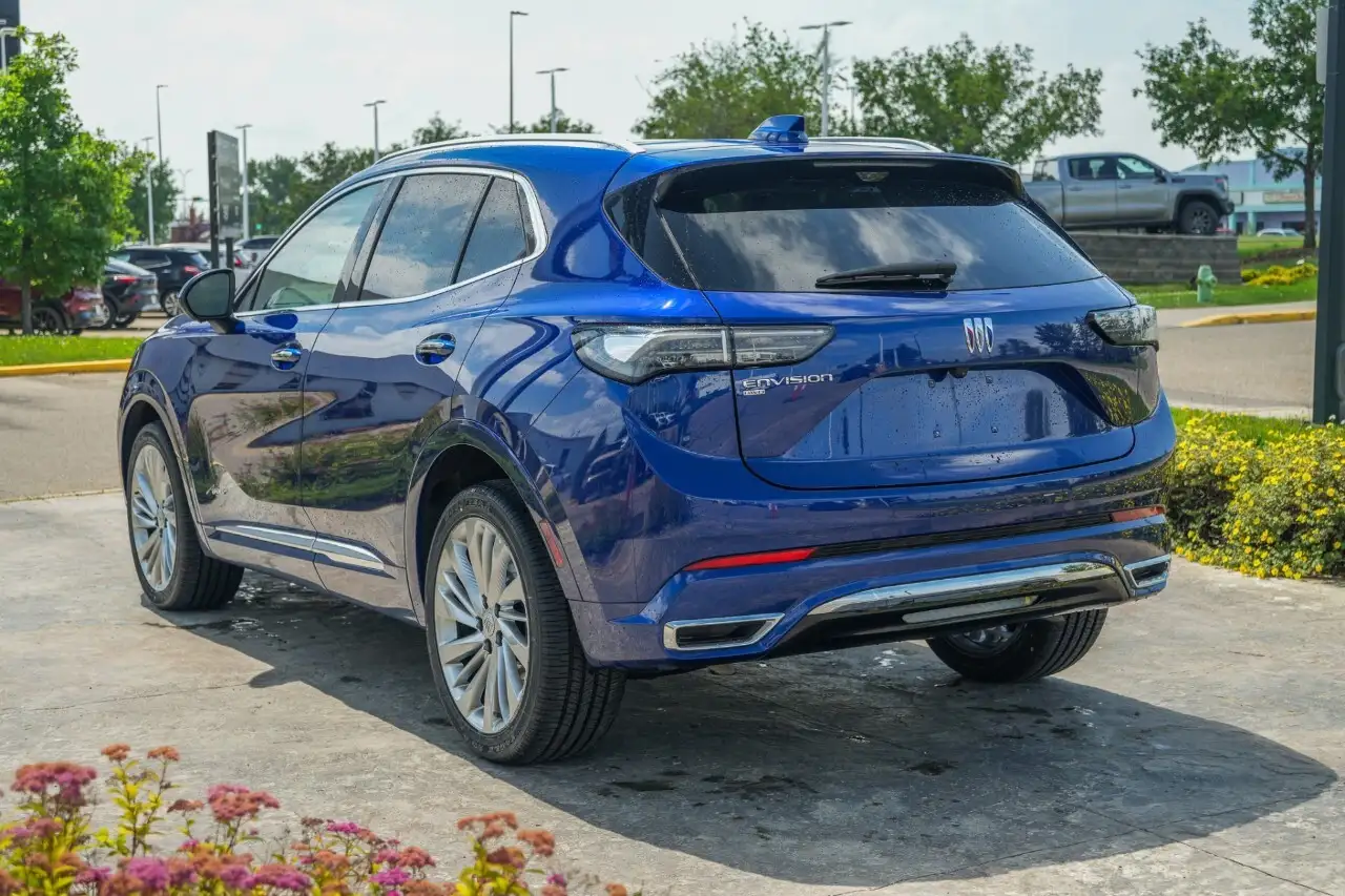 Buick Envision photo Buick Envision