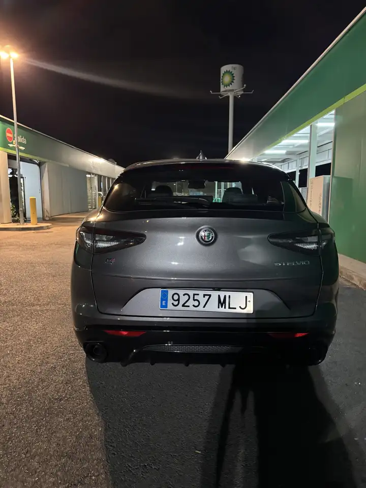 Alfa Romeo Stelvio 2023