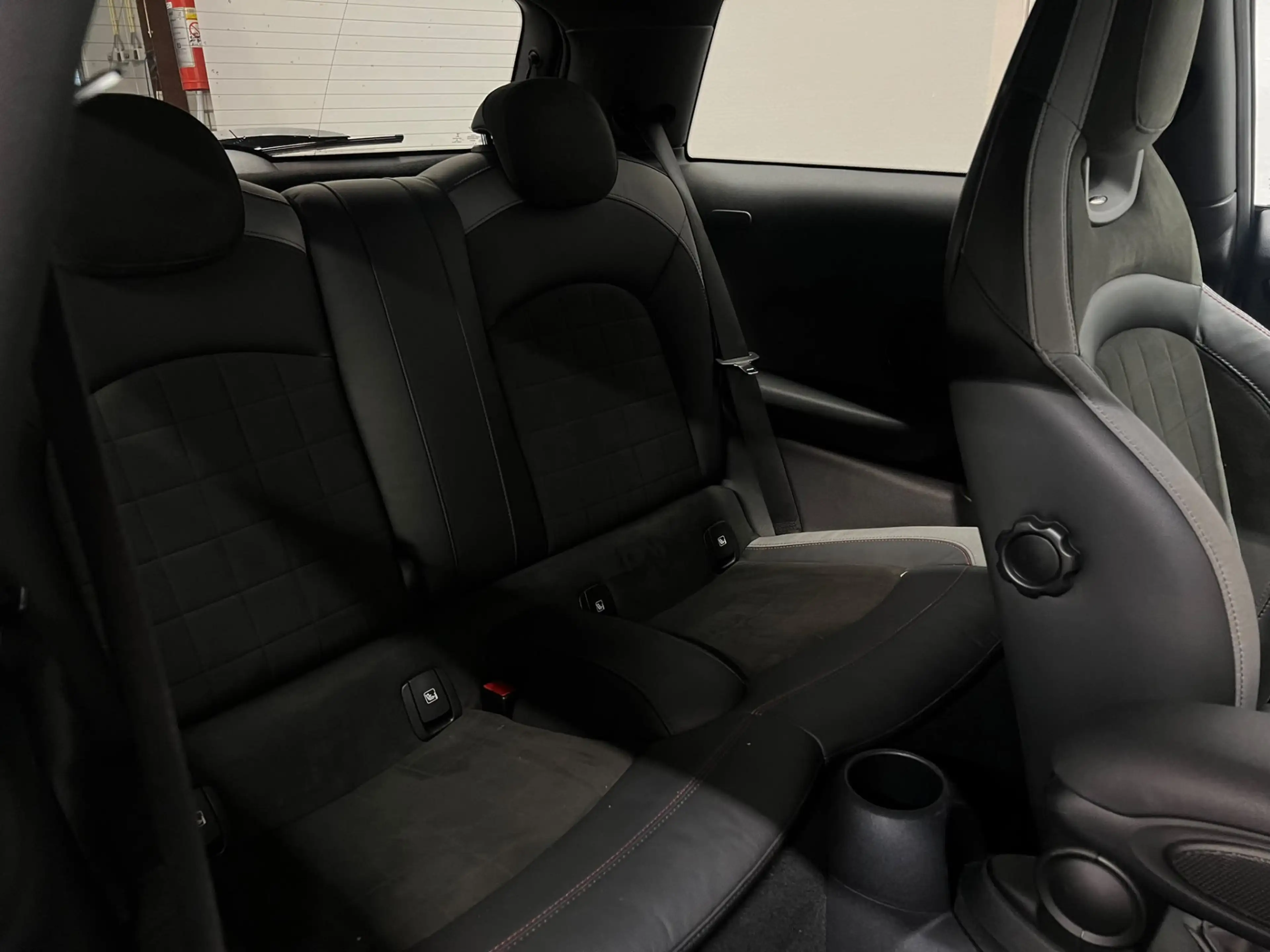 MINI John Cooper Works 3-Deurs 1.5 Cooper — photo 13