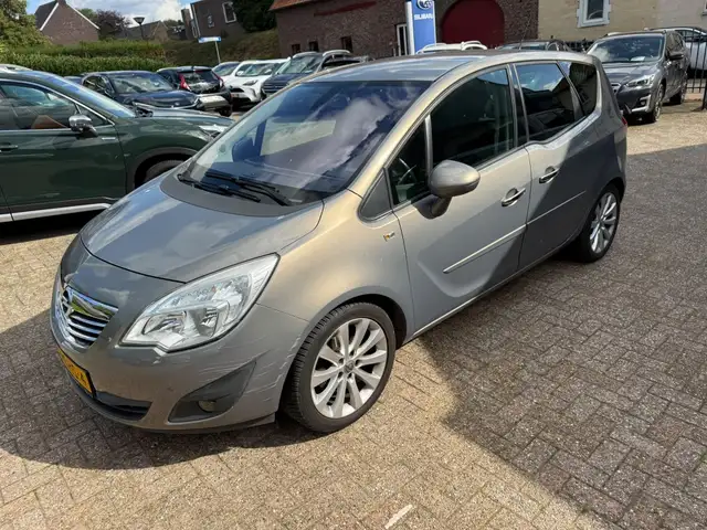 Opel Meriva view 2