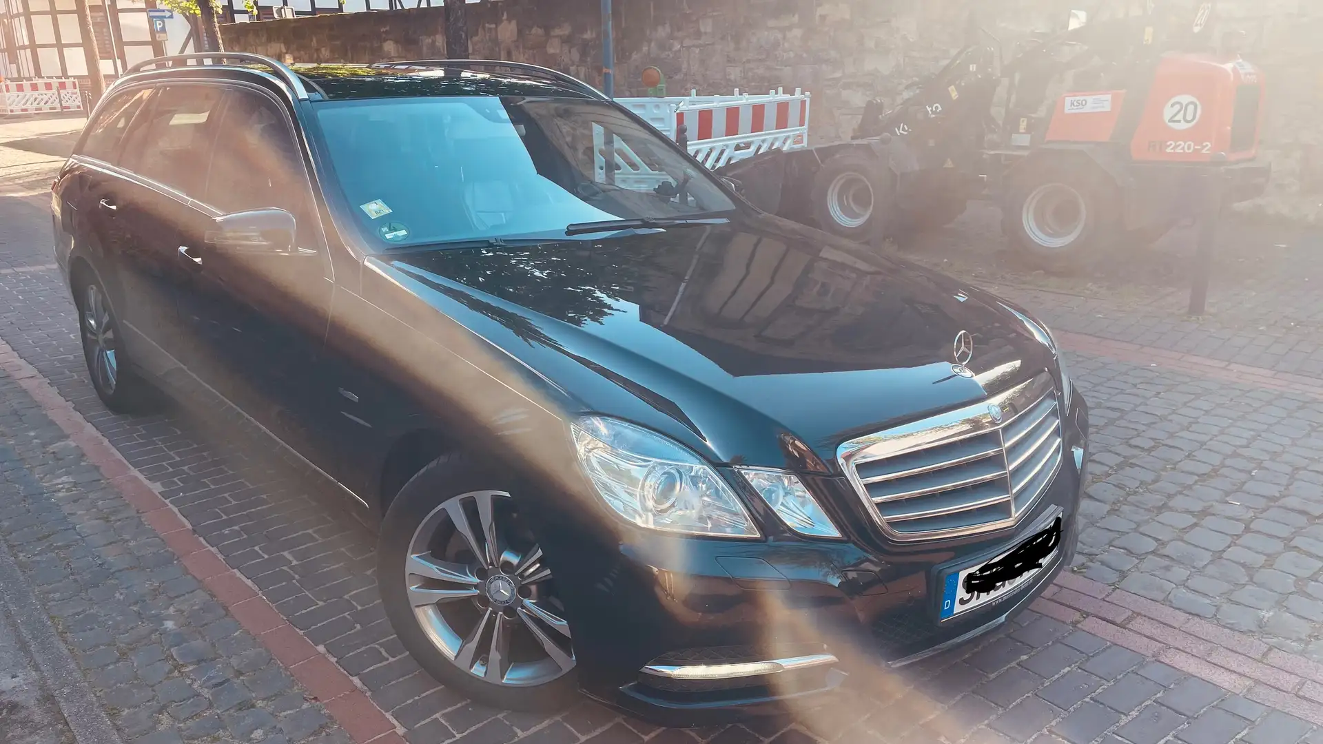 Mercedes-Benz E 220 E-Klasse T-Modell Diesel T CDI DPF BlueEFFICIENCY Noir - 1