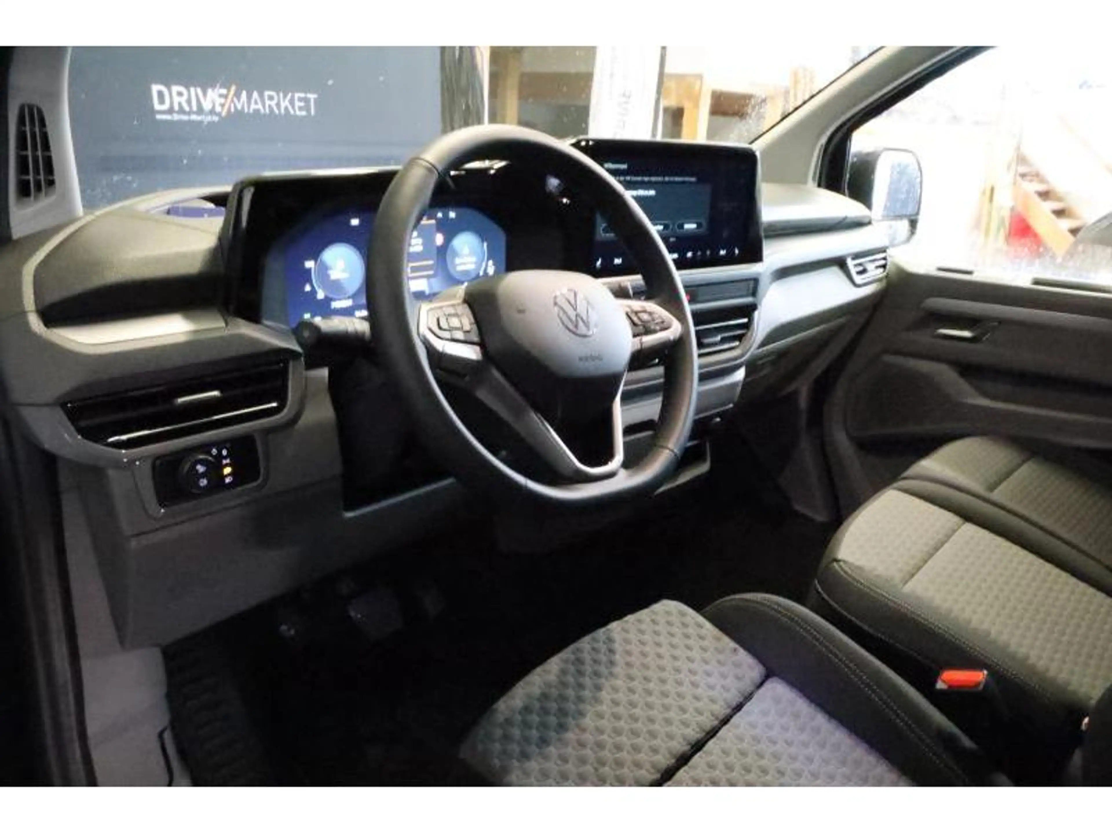 Volkswagen T7 Caravelle STYLE LONG A8 — photo 8