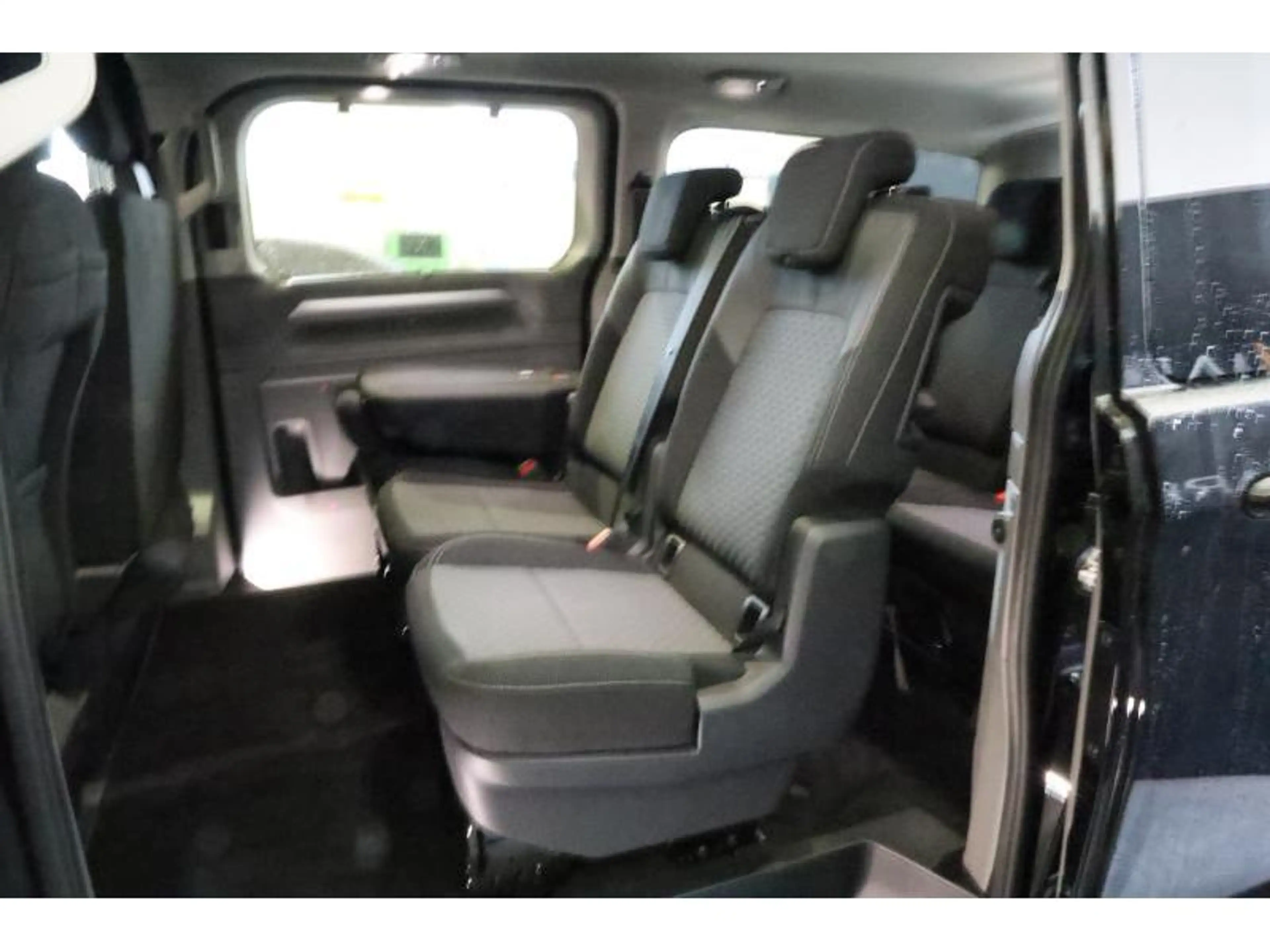 Volkswagen T7 Caravelle STYLE LONG A8 — photo 10
