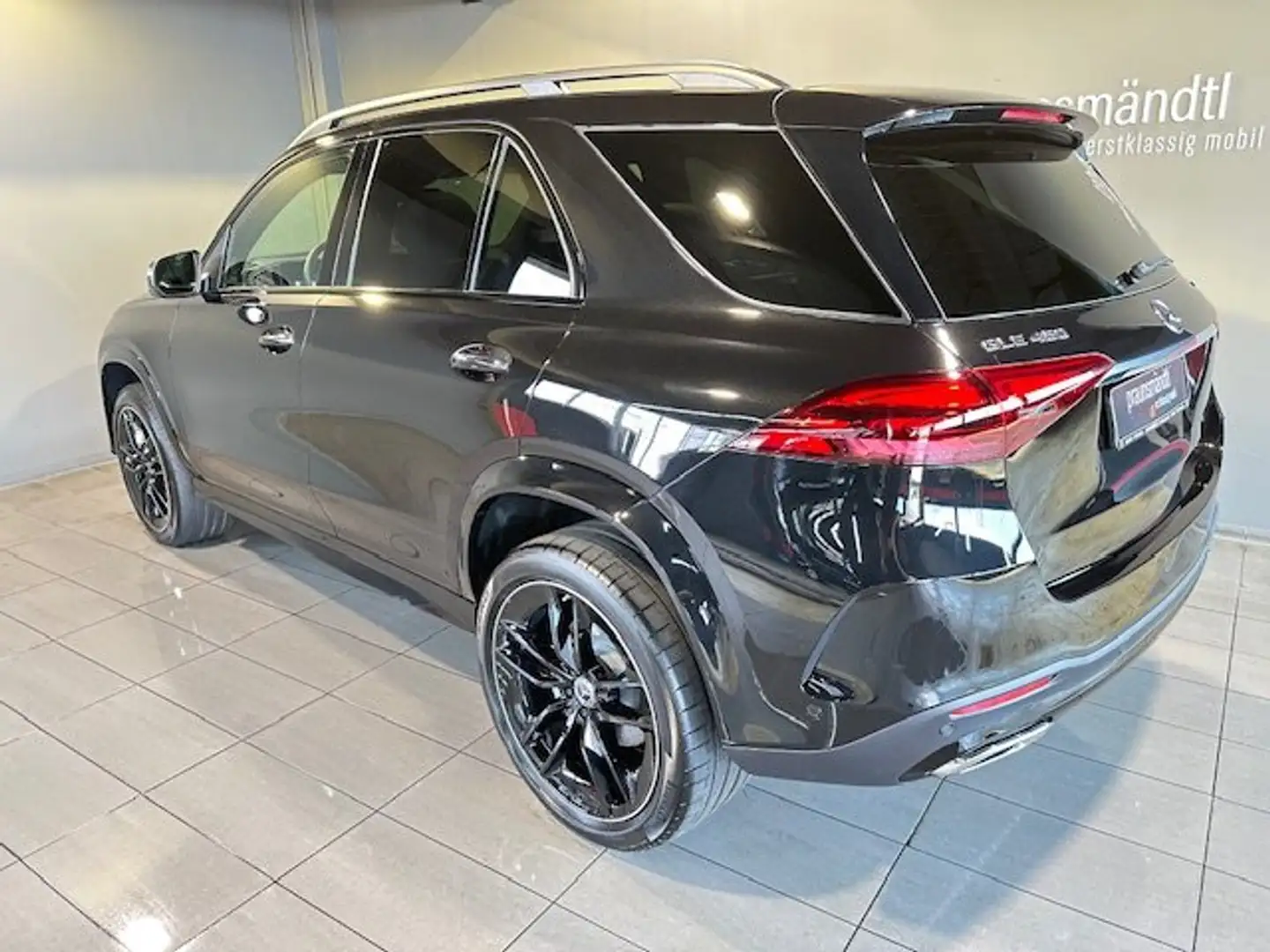 Mercedes-Benz GLE 450 4M AMG Night Pano/Airmatic/AHK/22"/Distr Schwarz - 2