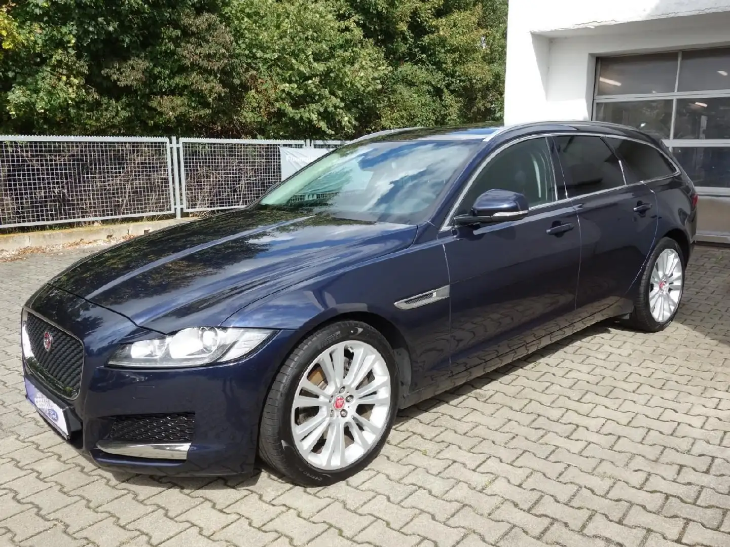 Jaguar XF Sportbrake Prestige Autom Blau - 1