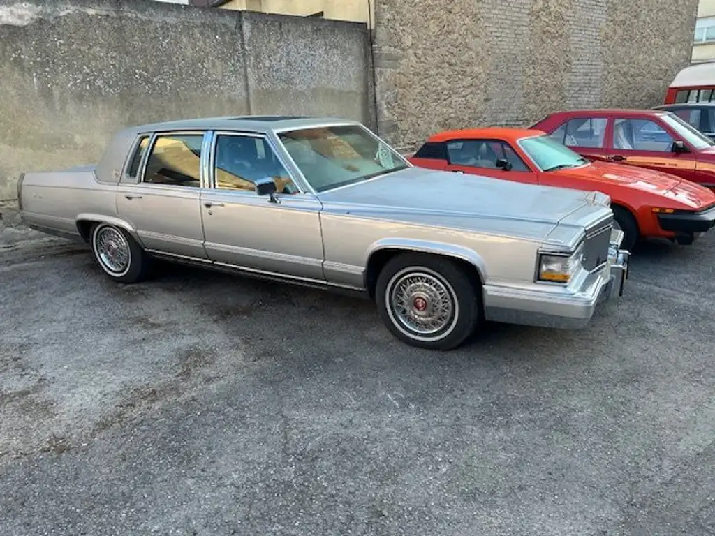Cadillac Brougham