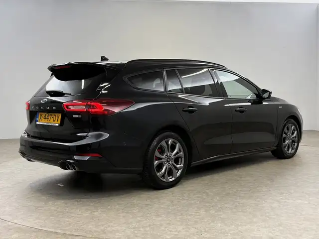 Ford Focus view 12