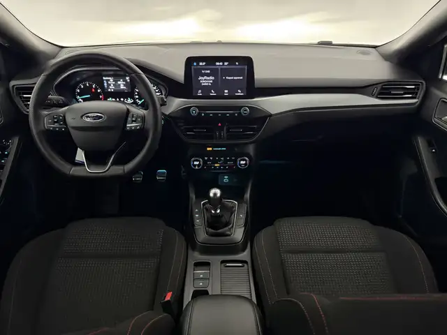 Ford Focus view 2