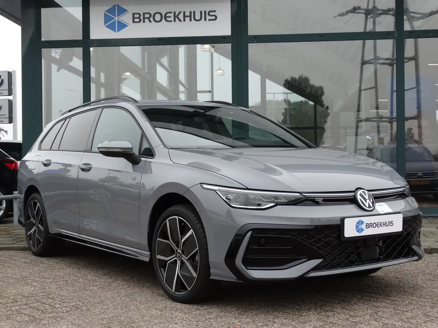 Volkswagen Golf Variant 115PK Automaat 1.5 eTSI R-Line Edition | Achteruit Grijs - 2