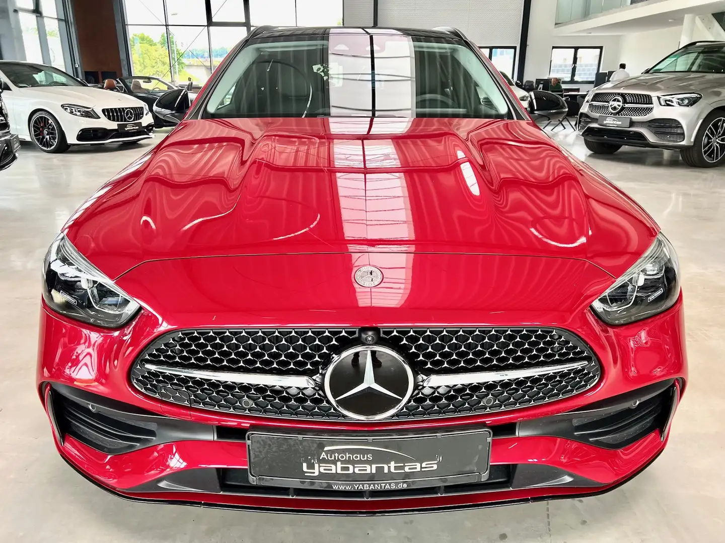 Mercedes-Benz C 300 T 4M AMG Night Pano KEYLESS-GO 360°-K Head-UP MASS Rouge - 2