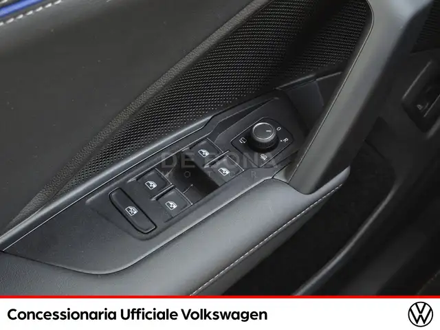 Volkswagen Tiguan view 20