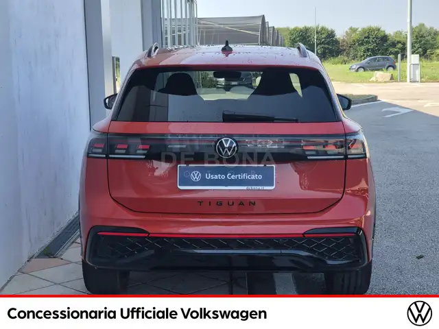 Volkswagen Tiguan view 6