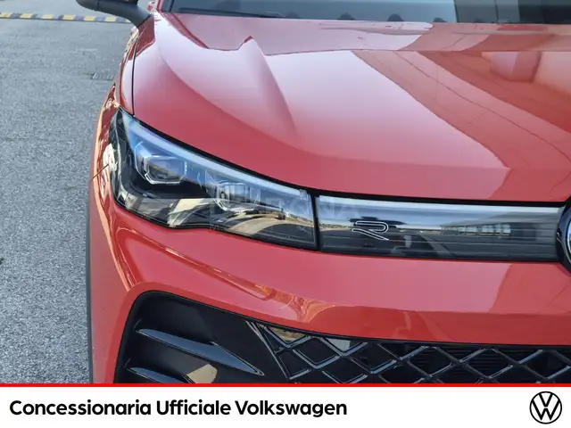 Volkswagen Tiguan view 24