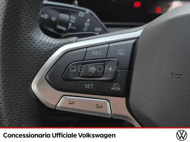 Volkswagen Tiguan view 18