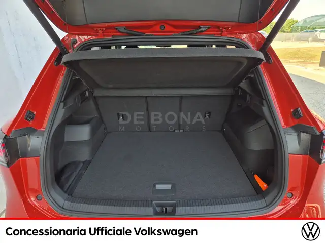Volkswagen Tiguan view 21