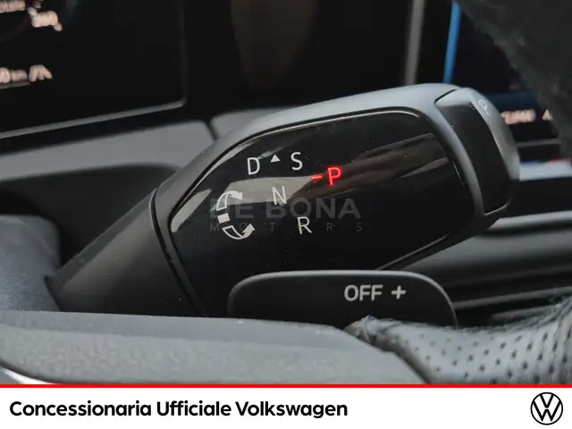 Volkswagen Tiguan view 16