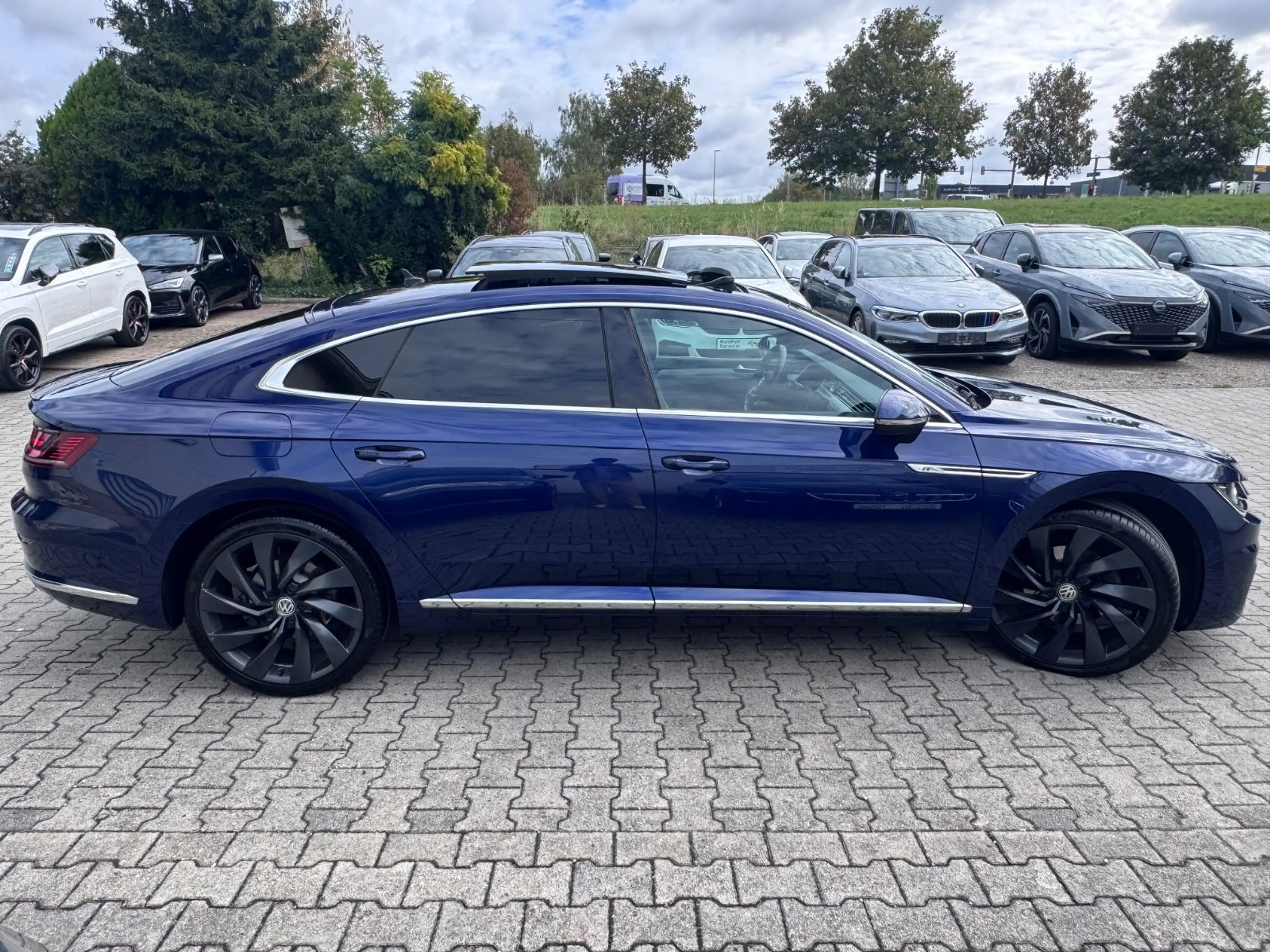 Volkswagen Arteon 2.0 Benzin Arteon R-Line/Panorama 20" DCC — photo 3