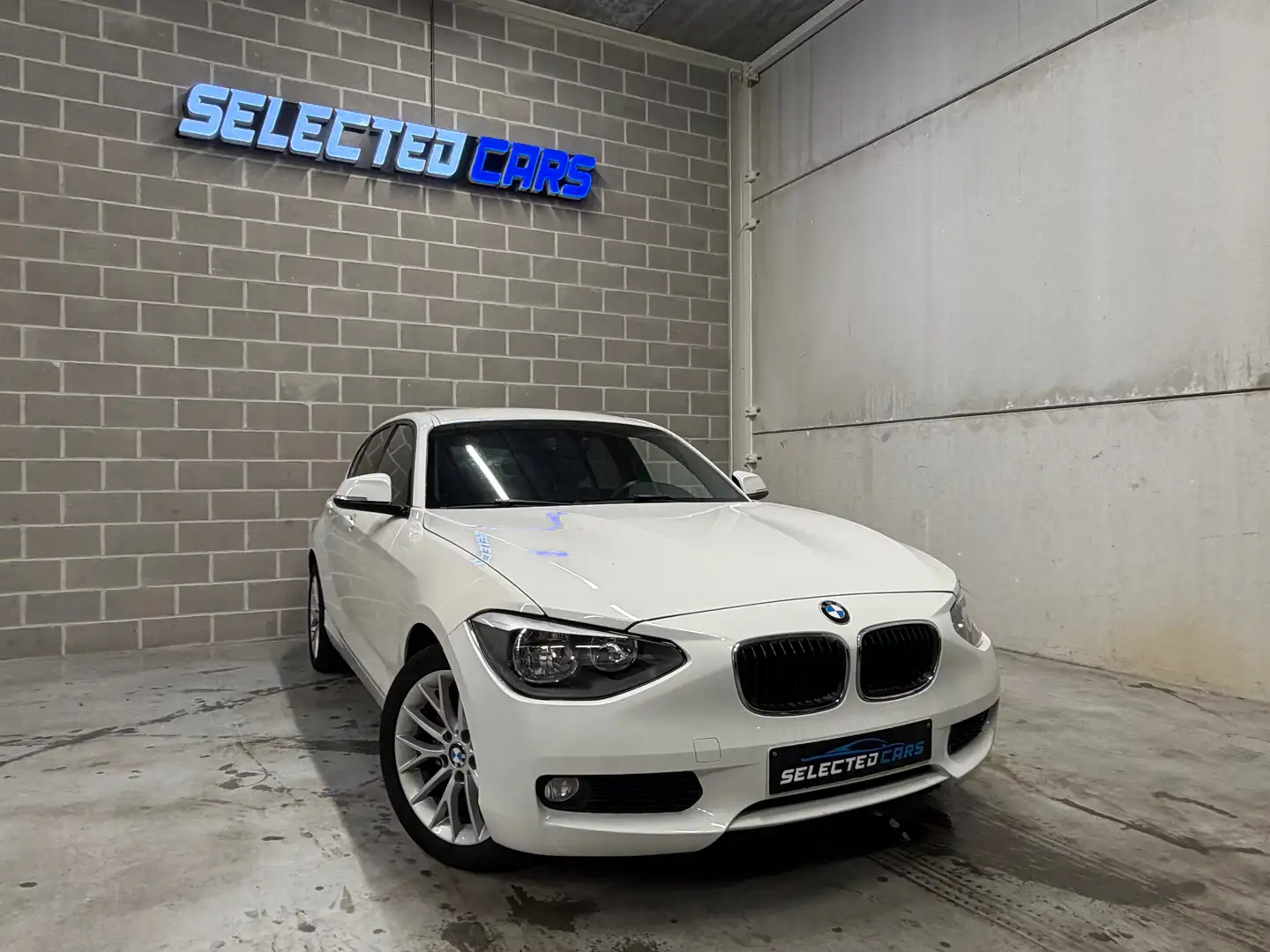 BMW 116 i benzine Sport Line White - 1
