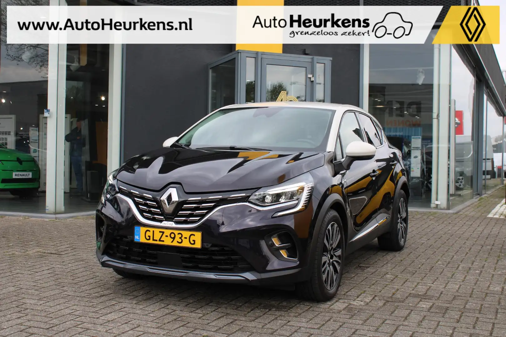 Renault Captur E-Tech Plug-in Hybrid 160 Initiale Paris l AUTOMAA Zwart - 1