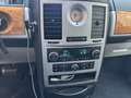 Chrysler Town & Country Limited - thumbnail 8
