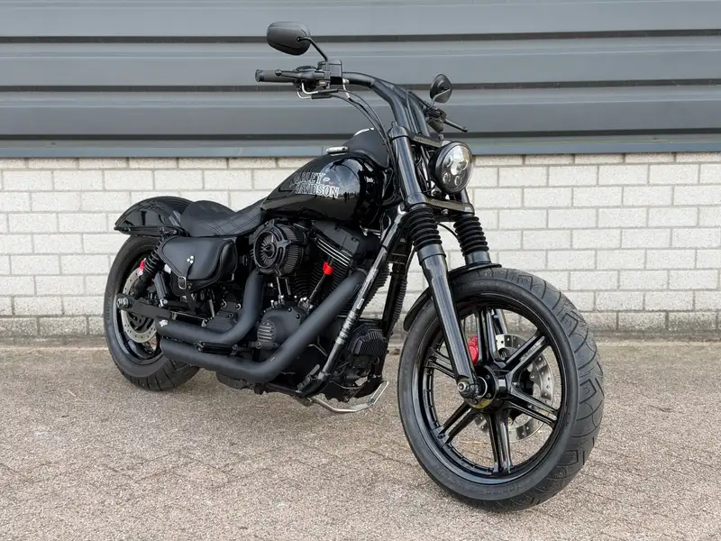 Harley-Davidson Dyna Street Bob - foto 5