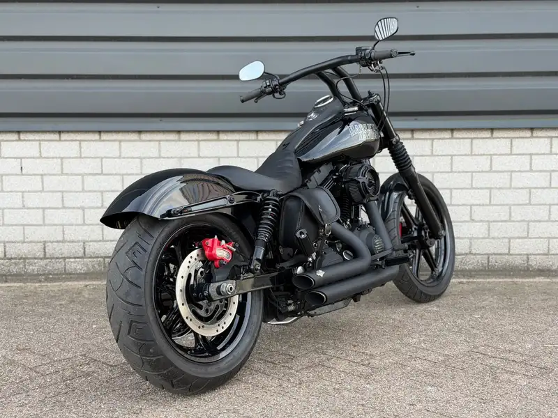 Harley-Davidson Dyna Street Bob - foto 8
