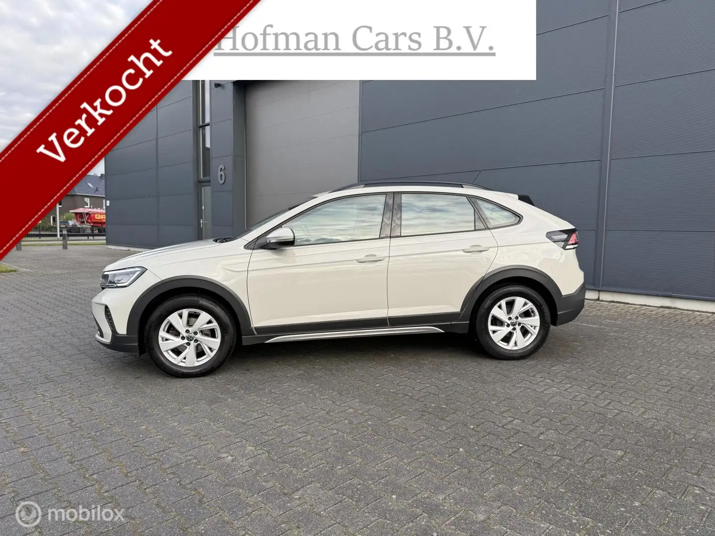 Volkswagen Taigo 1.0 TSI Life TREKHAAK 2022 Incl BTW Grau - 2