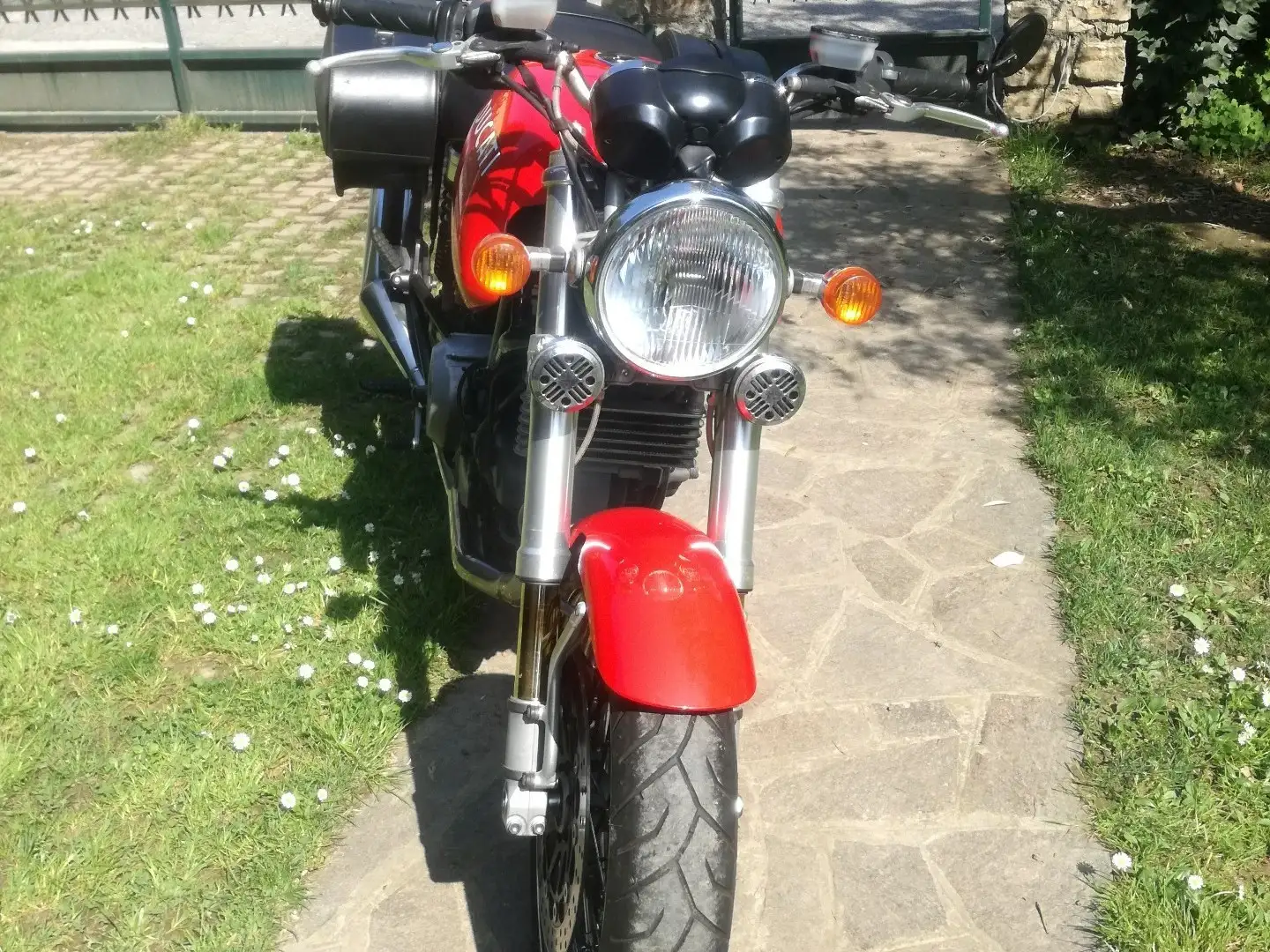 Ducati 1000 GT Rot - 2