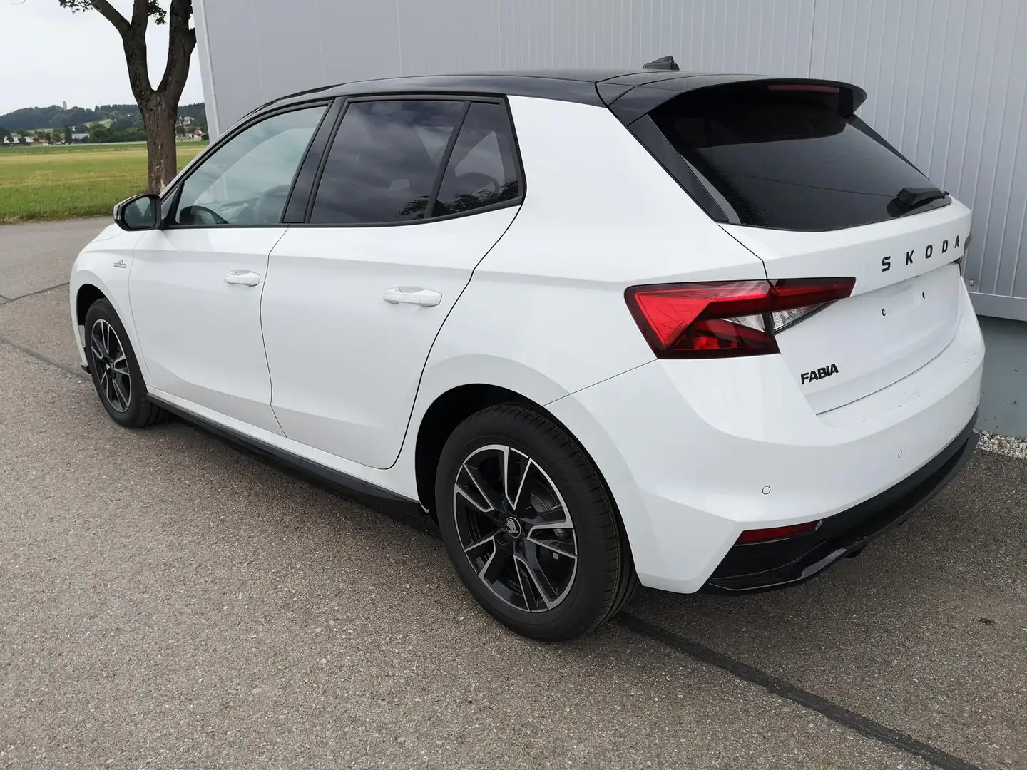 Skoda Fabia 1.5TSI DSG Monte Carlo ACC GV5 Kam Weiß - 2
