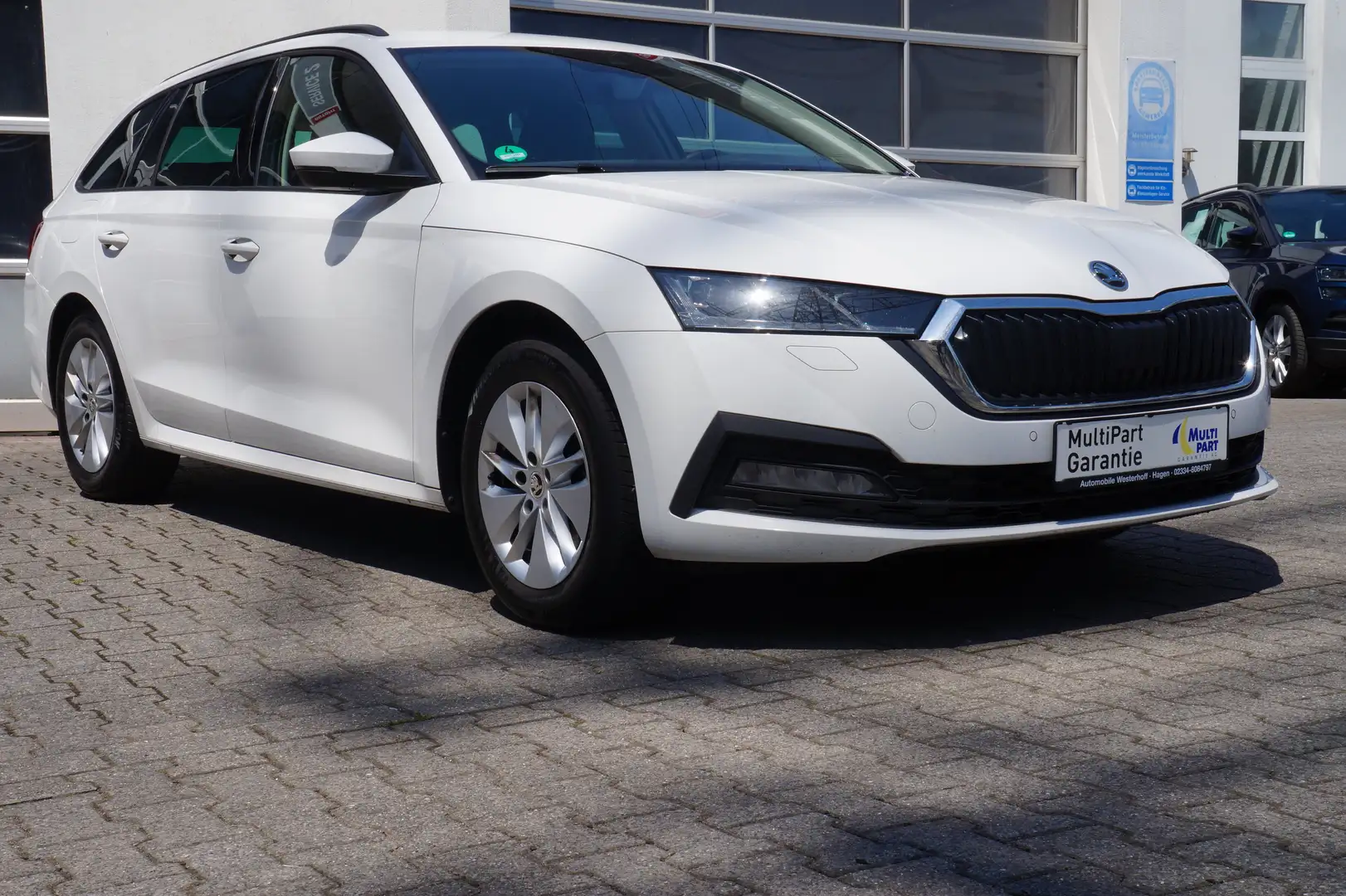 Skoda Octavia Octavia Combi Ambition*LED*NAVI*PDC* Blanc - 1