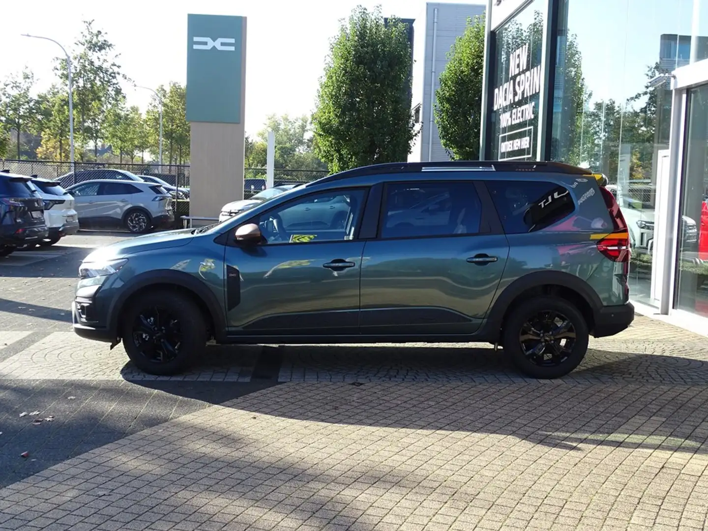 Dacia Jogger Extreme  TCe 110 7pl Groen - 2
