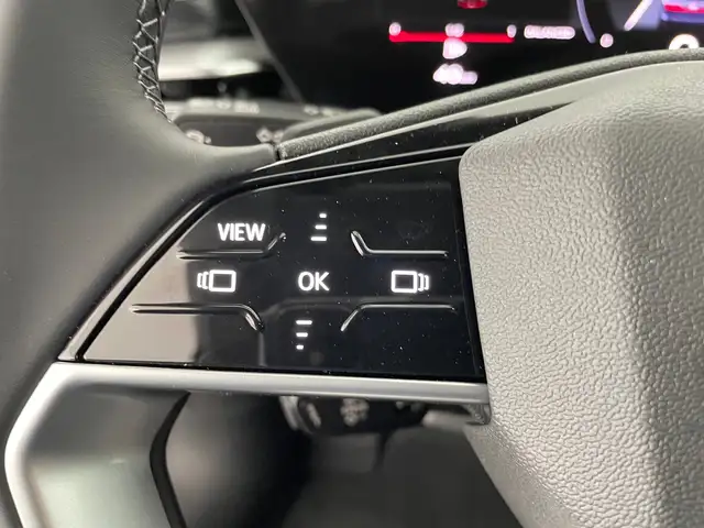 Audi A6 view 14