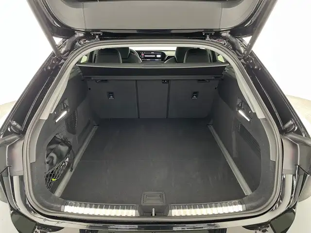Audi A6 view 7