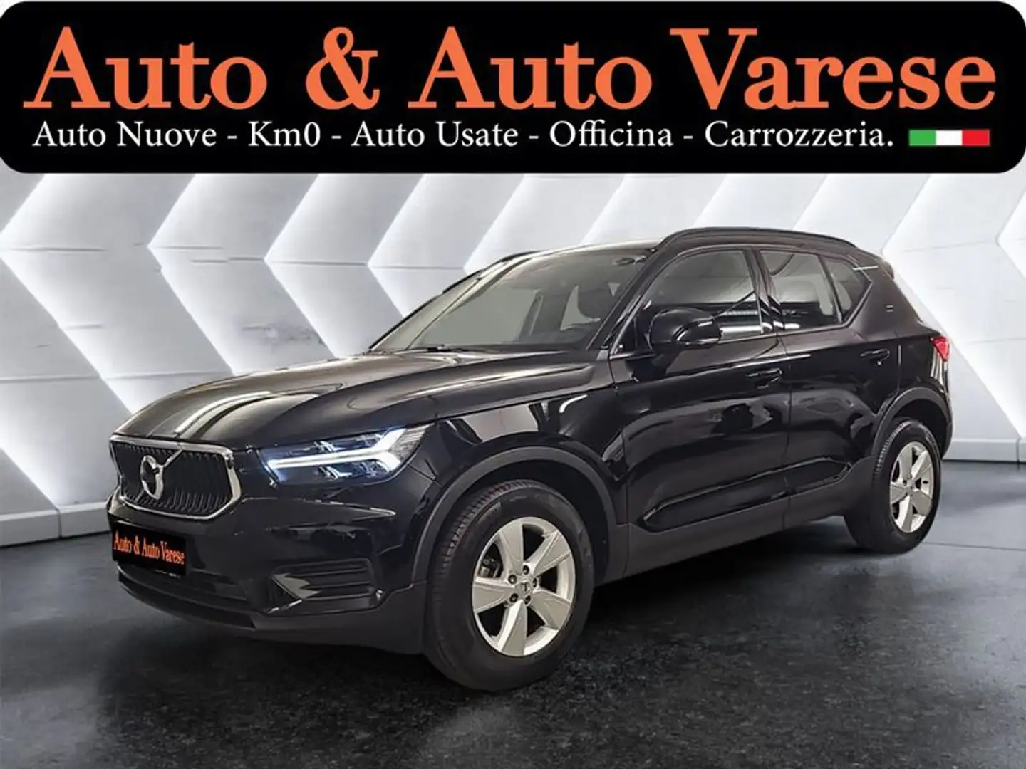 Volvo XC40 T2 Momentum Core NAVI Nero - 1