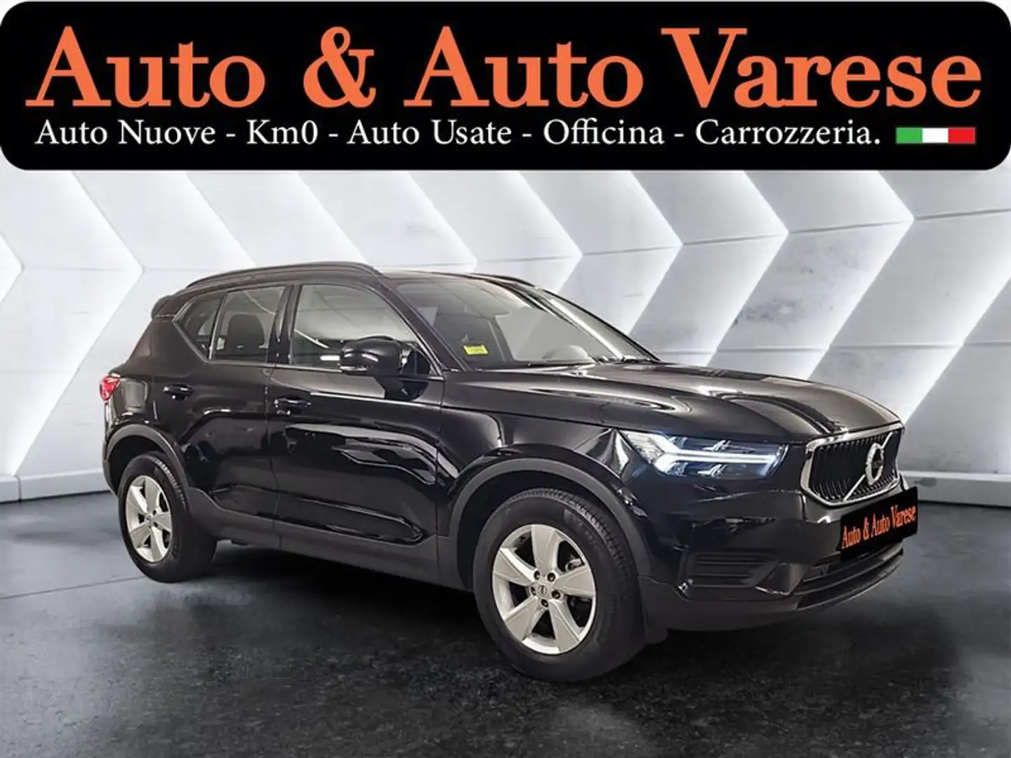 Volvo XC40 T2 Momentum Core NAVI Nero - 2