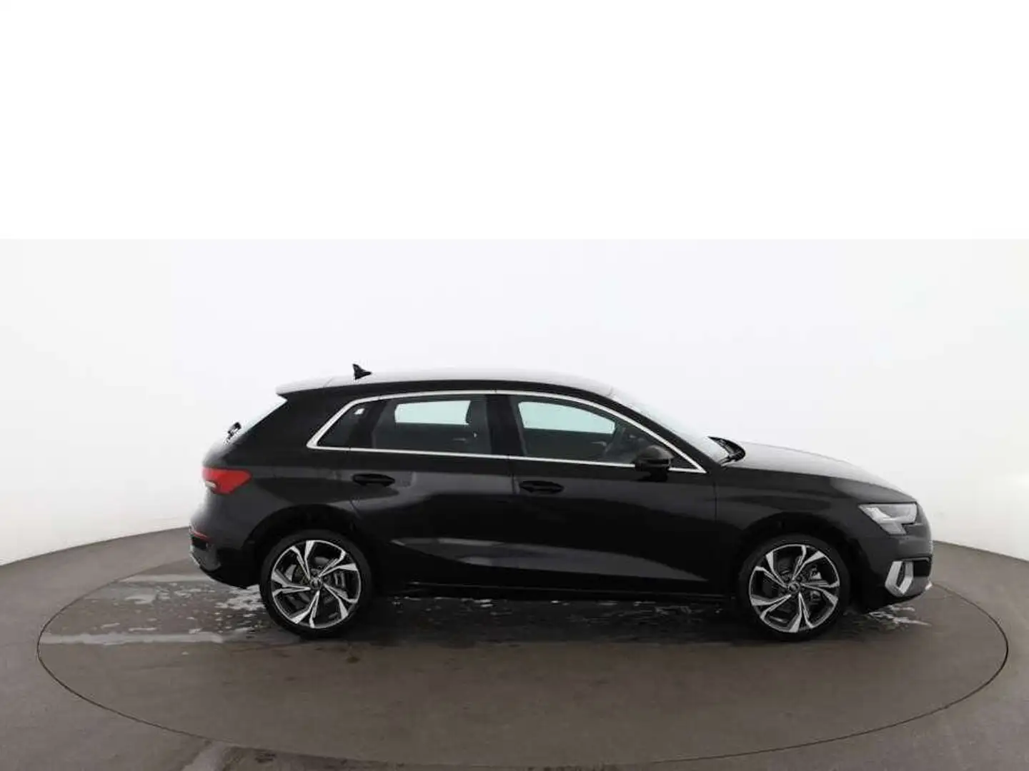 Audi A3 SB 40 TFSI e advanced Aut LED RADAR NAVI TEMP Schwarz - 2