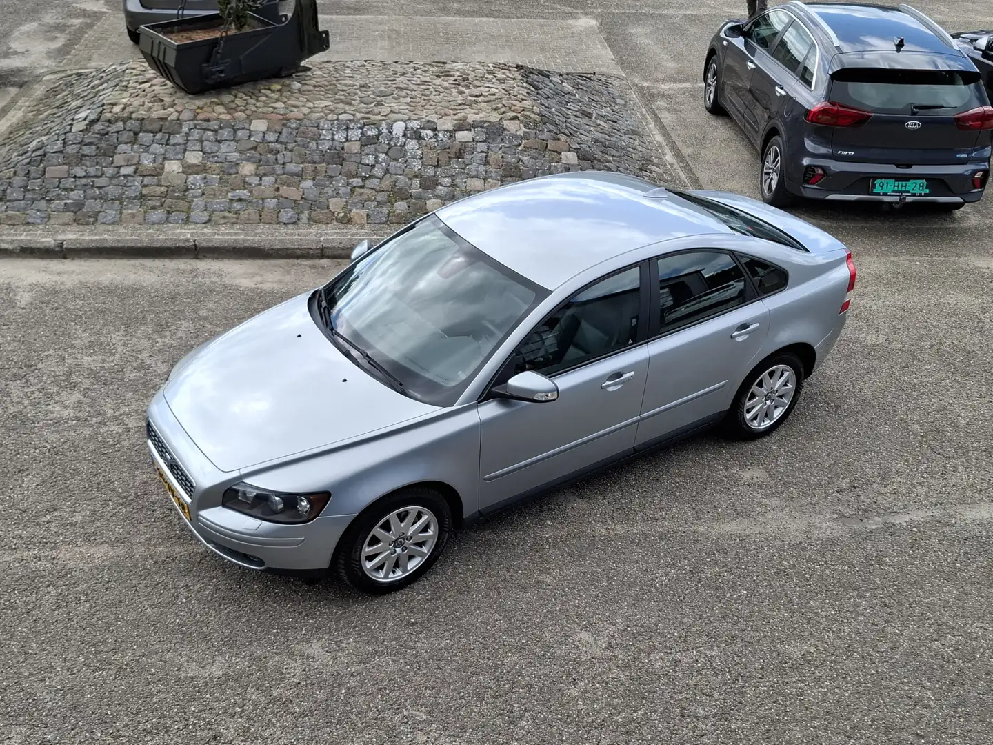 Volvo S40 2.4i 170 PK 5 CILINDER AUTOMAAT Summum XENON LEER Grijs - 2