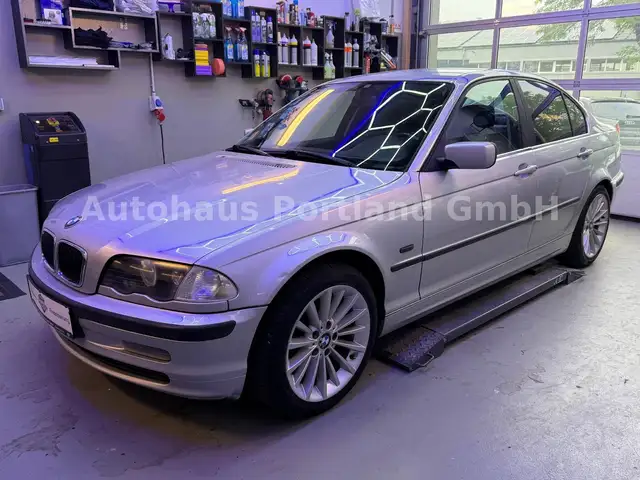 BMW 323 i Automatik/Austauschmotor 100Tkm/SHZ/Tempo