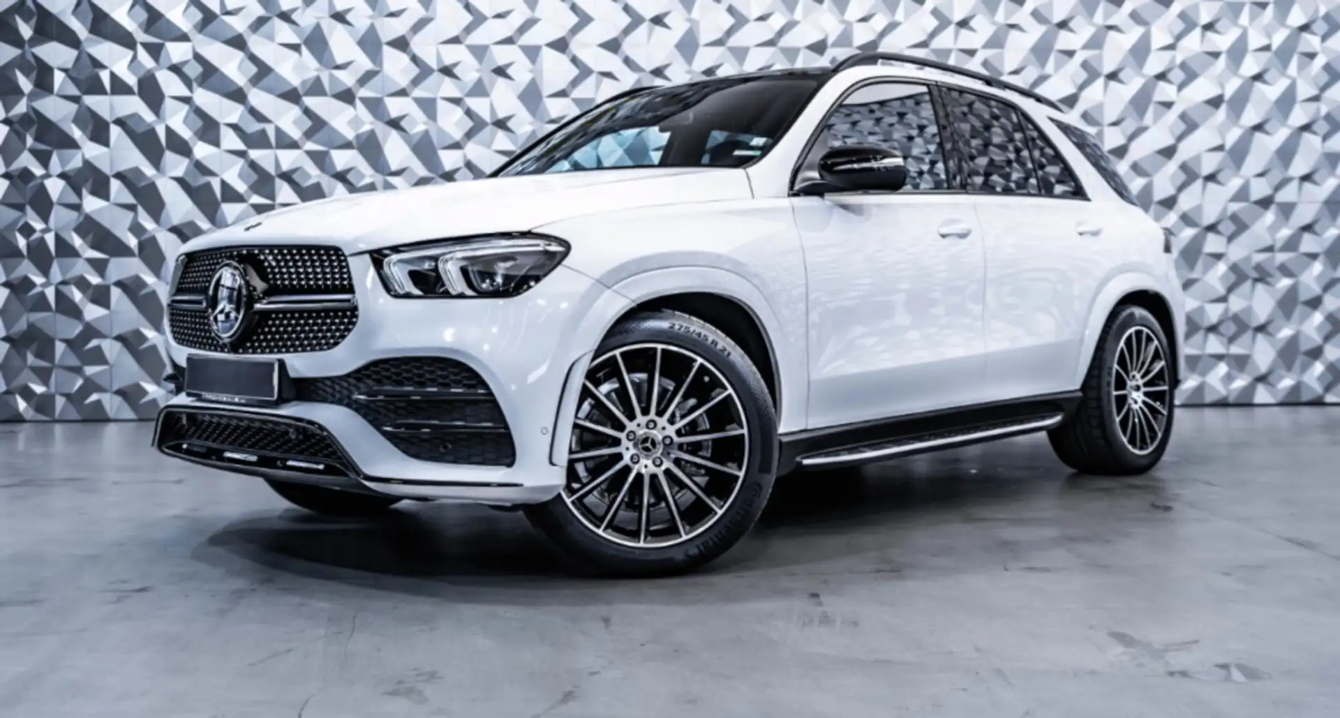 Mercedes-Benz GLE 400 400d 4Matic Aut. Bílá - 1