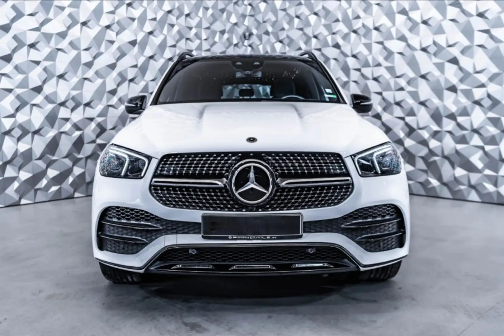 Mercedes-Benz GLE 400 400d 4Matic Aut. Bílá - 2