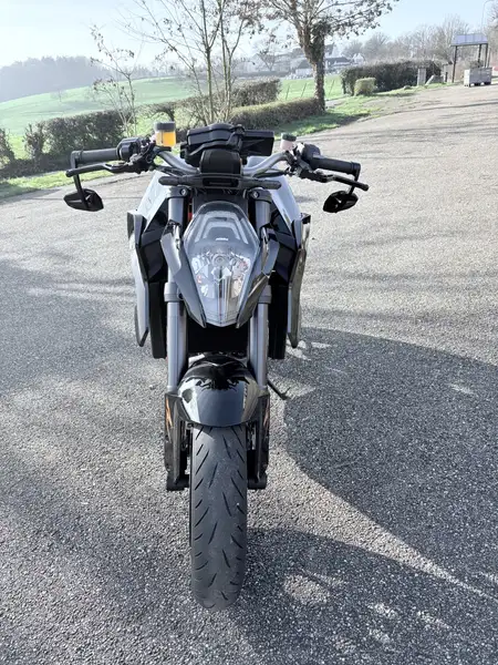 KTM 1290 Super Duke R - foto 4