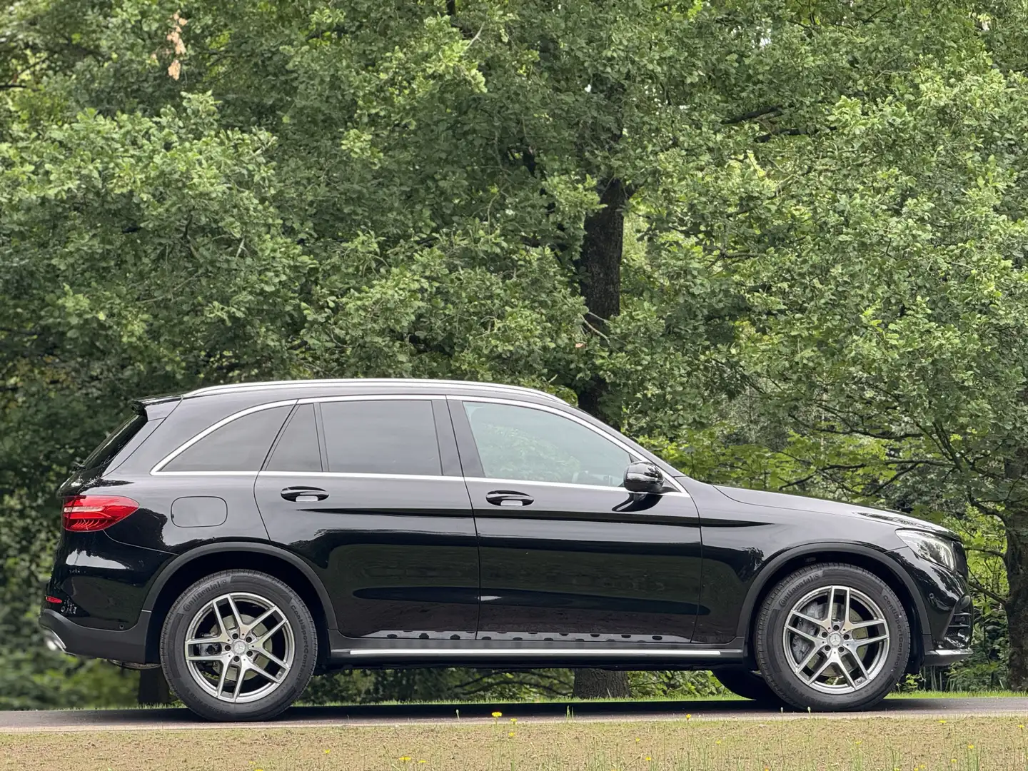 Mercedes-Benz GLC 250 4MATIC 4 Matic Burmester Pano Zwart - 2
