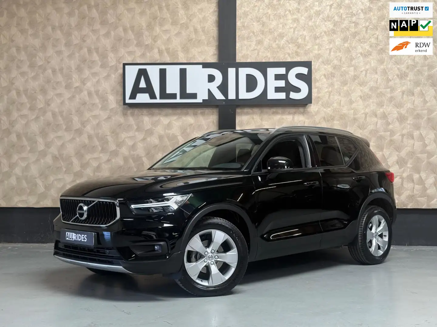 Volvo XC40 1.5 T3 Business Pro | ACC & PA | BLIS | CarPlay | Black - 1