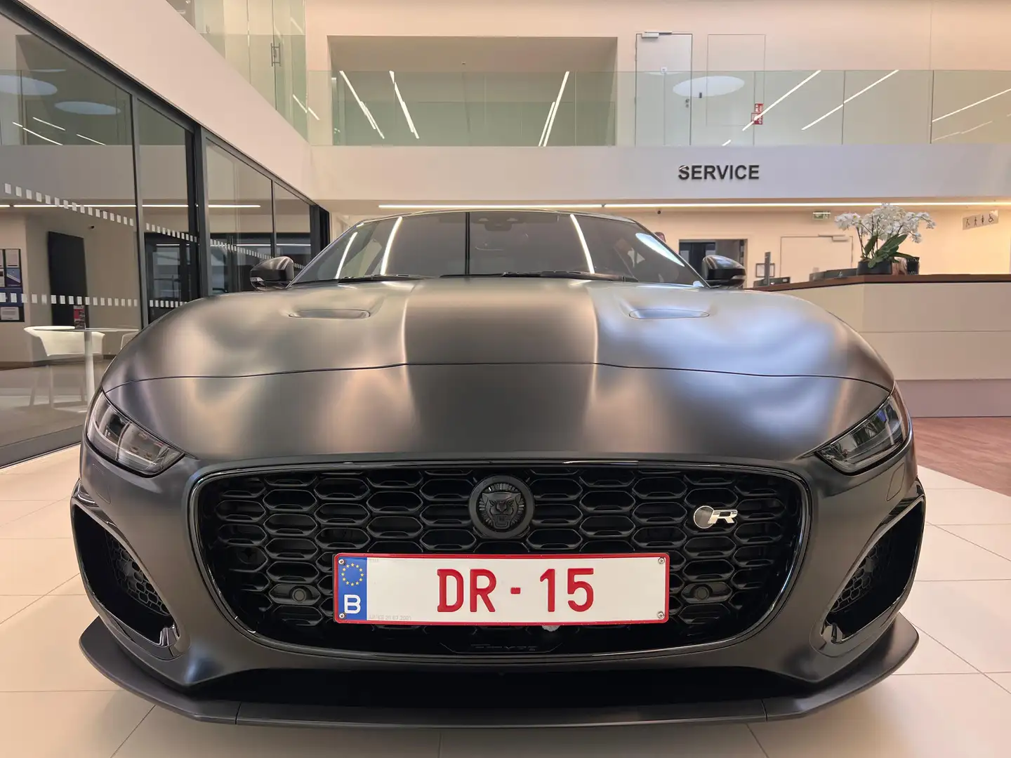 Jaguar F-Type P575 R coupé *SVO Colour* Noir - 2