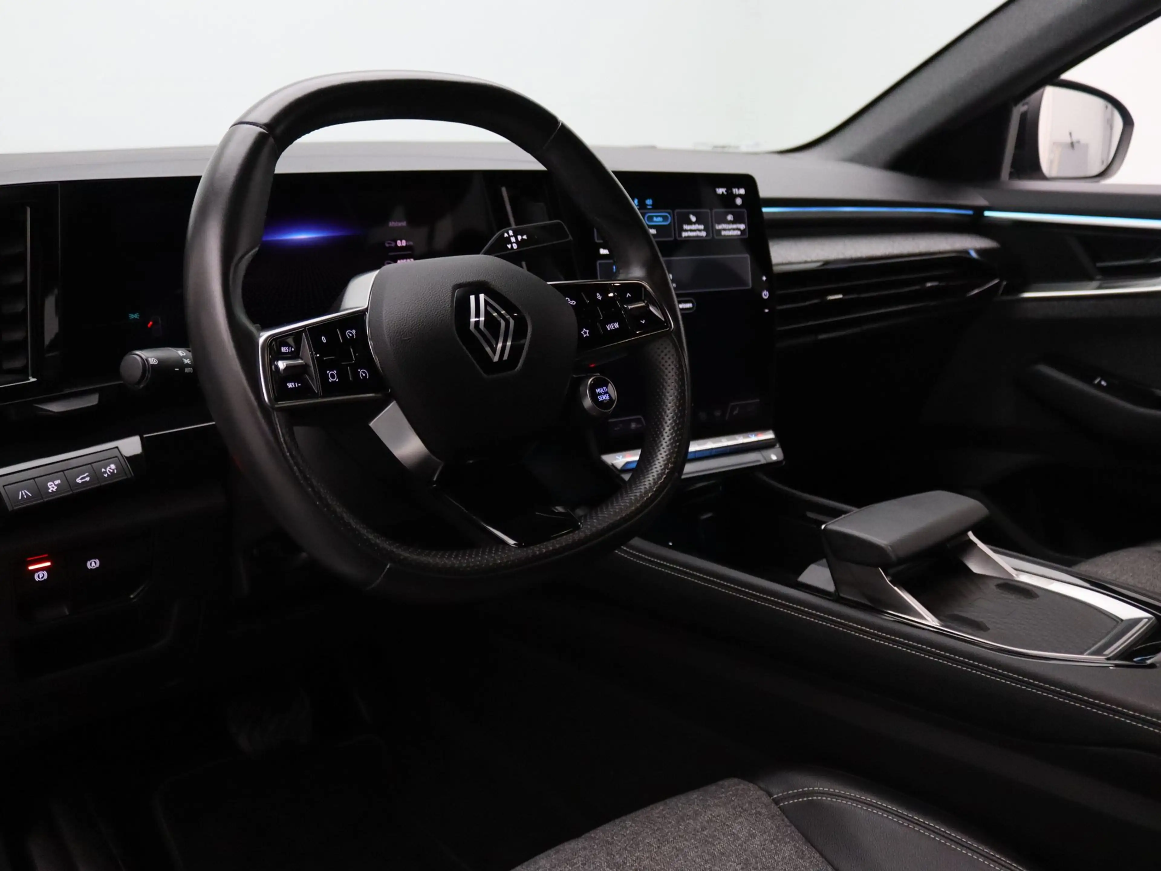 Renault Espace E-Tech full hybrid 200 techno 7p. Apple Carplay/An — photo 3